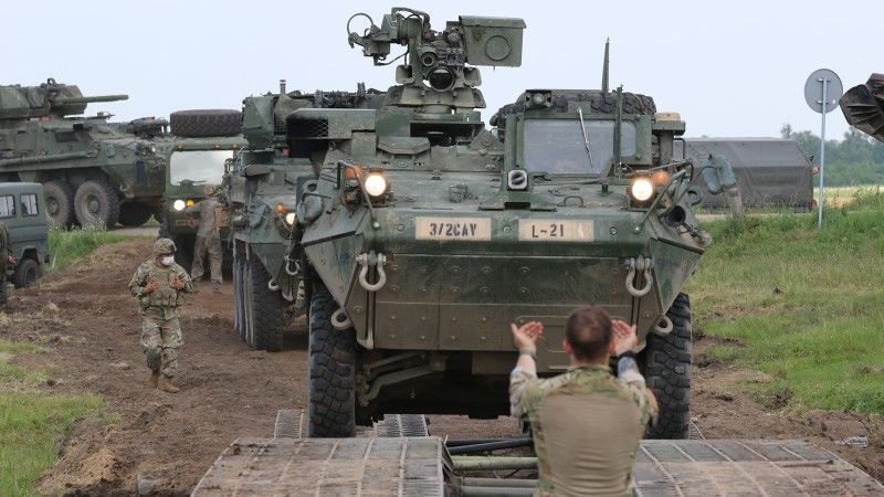 Transportery Stryker w czasie ćwiczenia Bull Run w Polsce, 2020 rok