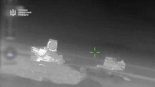 go dronem. Fot. Główny Zarząd Wywiadu ukraińskiego ministerstwa obrony
Radar 48Ja6-K1 „Podliot”, koło Ałuszty na Krymie tuż przed trafieniem go dronem