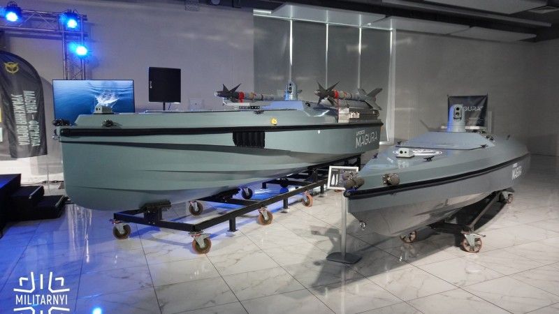 Drony nawodne: Magura V5 (krótszy) i Magura V7. Zdjęcie z maja 2025 roku