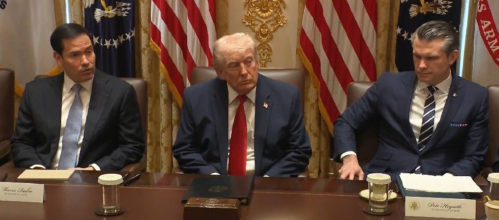 Trump o wojnie z Iranem: „Reżim błaga o pokój”