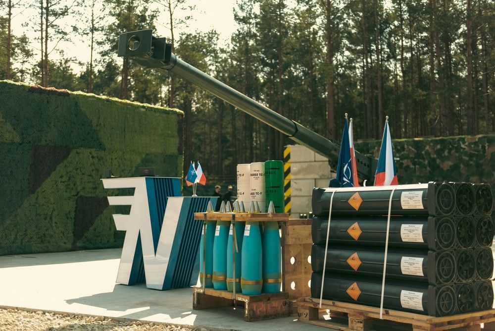 Polska amunicja artyleryjska z czeskimi komponentami