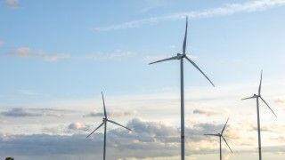 4 trubiny wiatrowe na lądzie