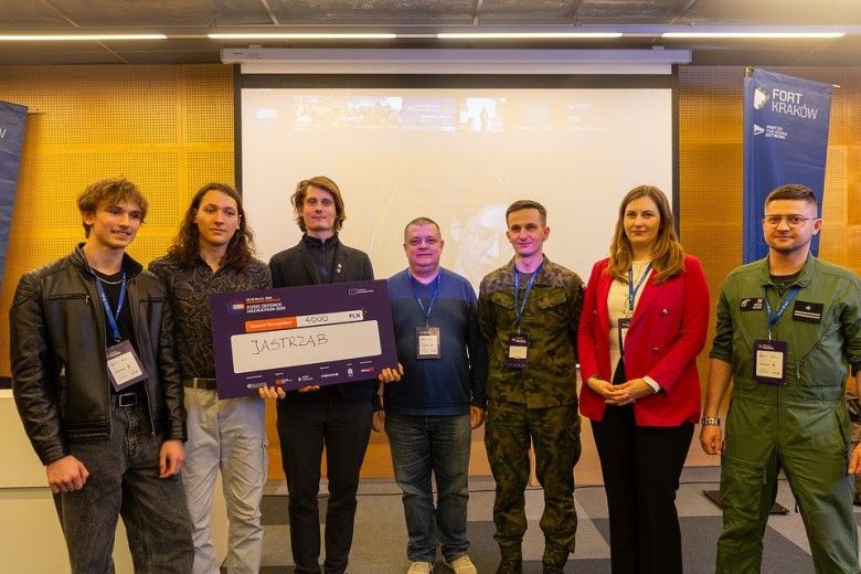 Jastrząb – wyróżnienie