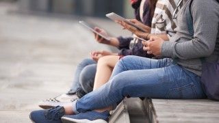 Do grona krajów z zakazem social mediów dla dzieci postanowiła dołączyć Grecja. Premier kraju zaapelował również do UE o wprowadzenie cyfrowego wieku zgody.