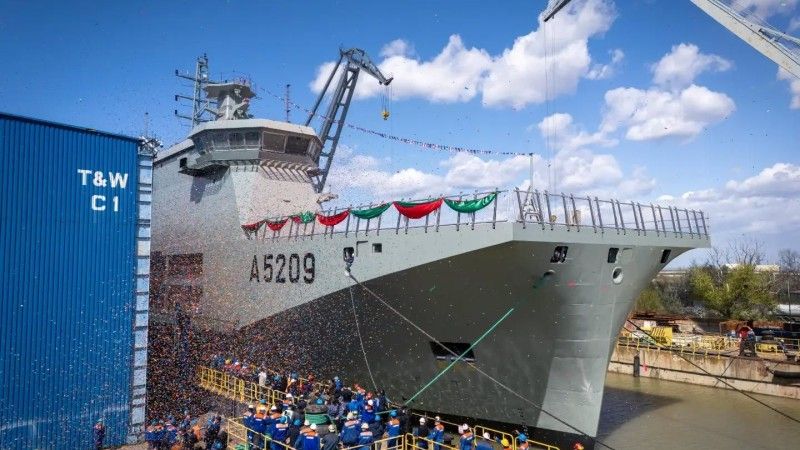 Uroczystość wodowania wielozadaniowego okrętu lotniczego D. João II w stoczni Damen Shipyards Galati.