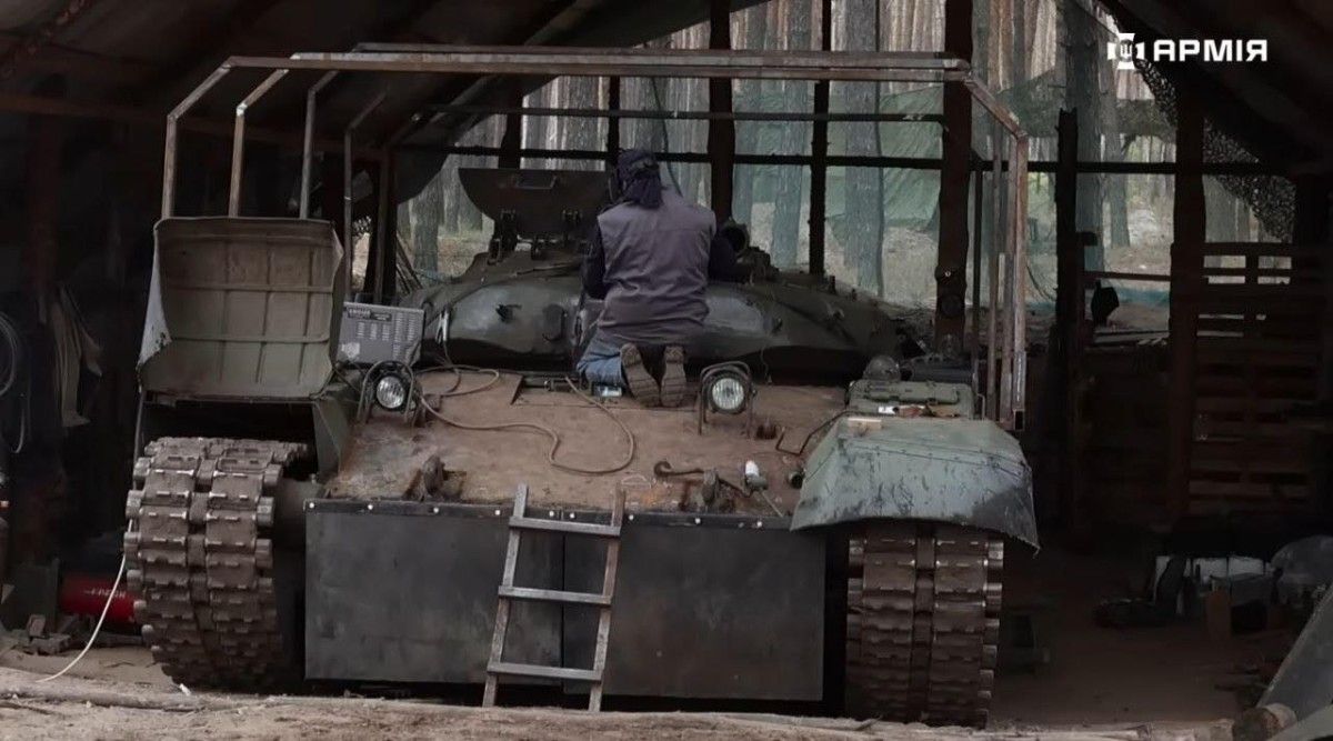 Ukraina: hybryda T-72 i haubicy