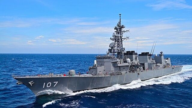 JS Ikazuchi (DD-107)