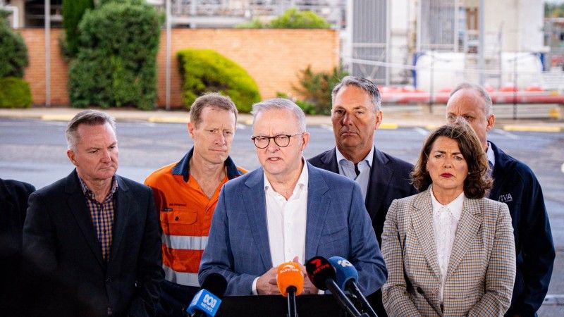 Premier Australii Anthony Albanese na konferencji prasowej.