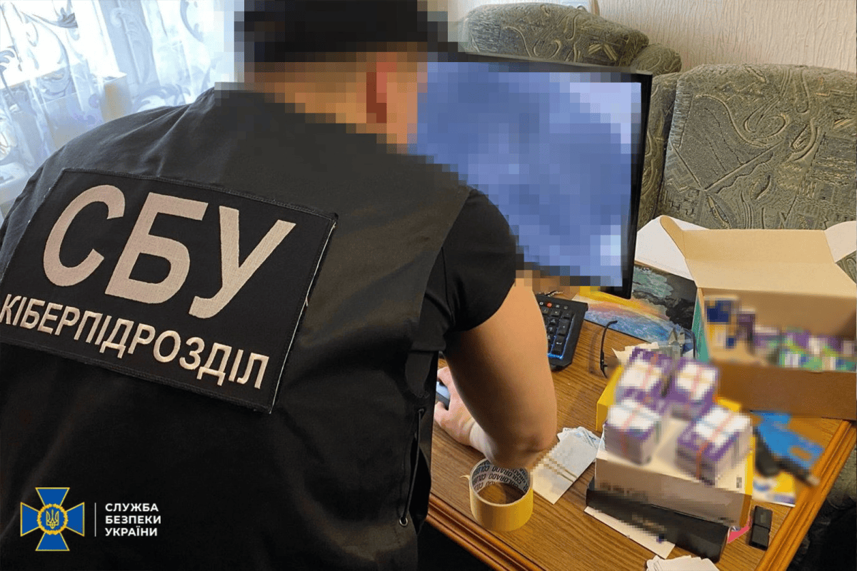 Prorosyjska farma botów rozbita. Zatrzymano jej twórcę