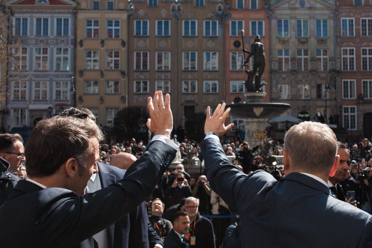 Macron w Polsce. Francuzi komentują szczegóły wizyty