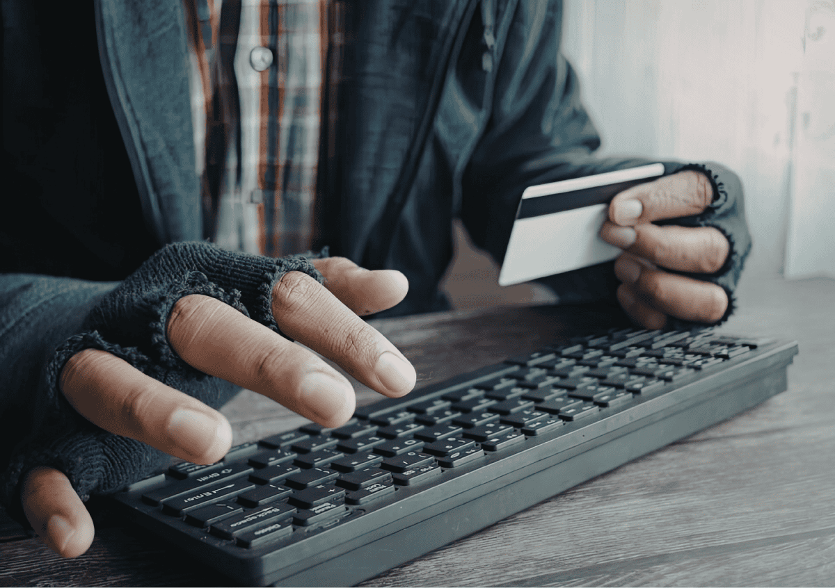 Wyłudzono milion złotych od lekarzy i seniorów. Sprawcy staną przed sądem