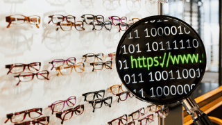 W sieci polskich salonów optycznych doszło do incydentu cyberbezpieczeństwa. Osoba nieuprawniona mogła uzyskać dostęp do danych klientów. Firma apeluje o ostrożność.