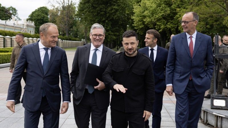 Premier Polski Donald Tusk, premier Wielkiej Brytanii Keir Starmer, prezydent Ukrainy Wołodymyr Zełenski, prezydent Francji Emmanuel Macron i kanclerz Niemiec Friedrich Merz w Kijowie, maj 2025 roku.