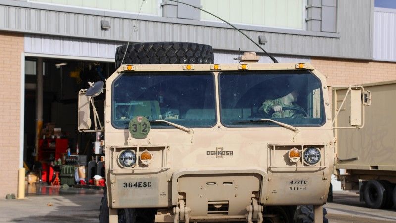 samochód ciężarowy Oshkosh HEMTT wrecker U.S. Army Reserve