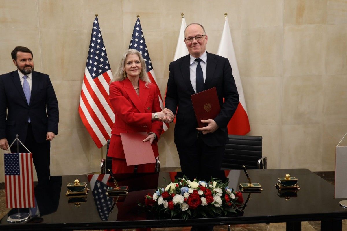 Dostawy LNG i partnerstwo surowcowe. Polska i USA zacieśniają współpracę