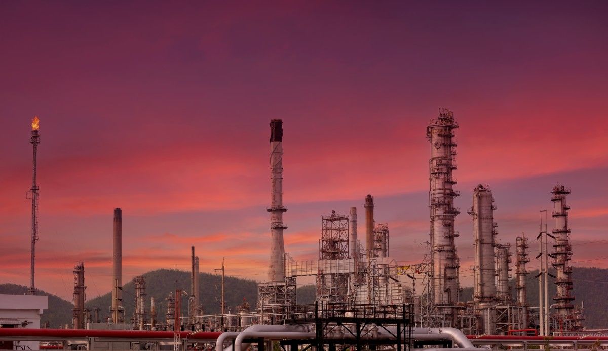 Skala przerobu ropy w Rosji najniższa od 2009 r. To efekt ukraińskiej ofensywy