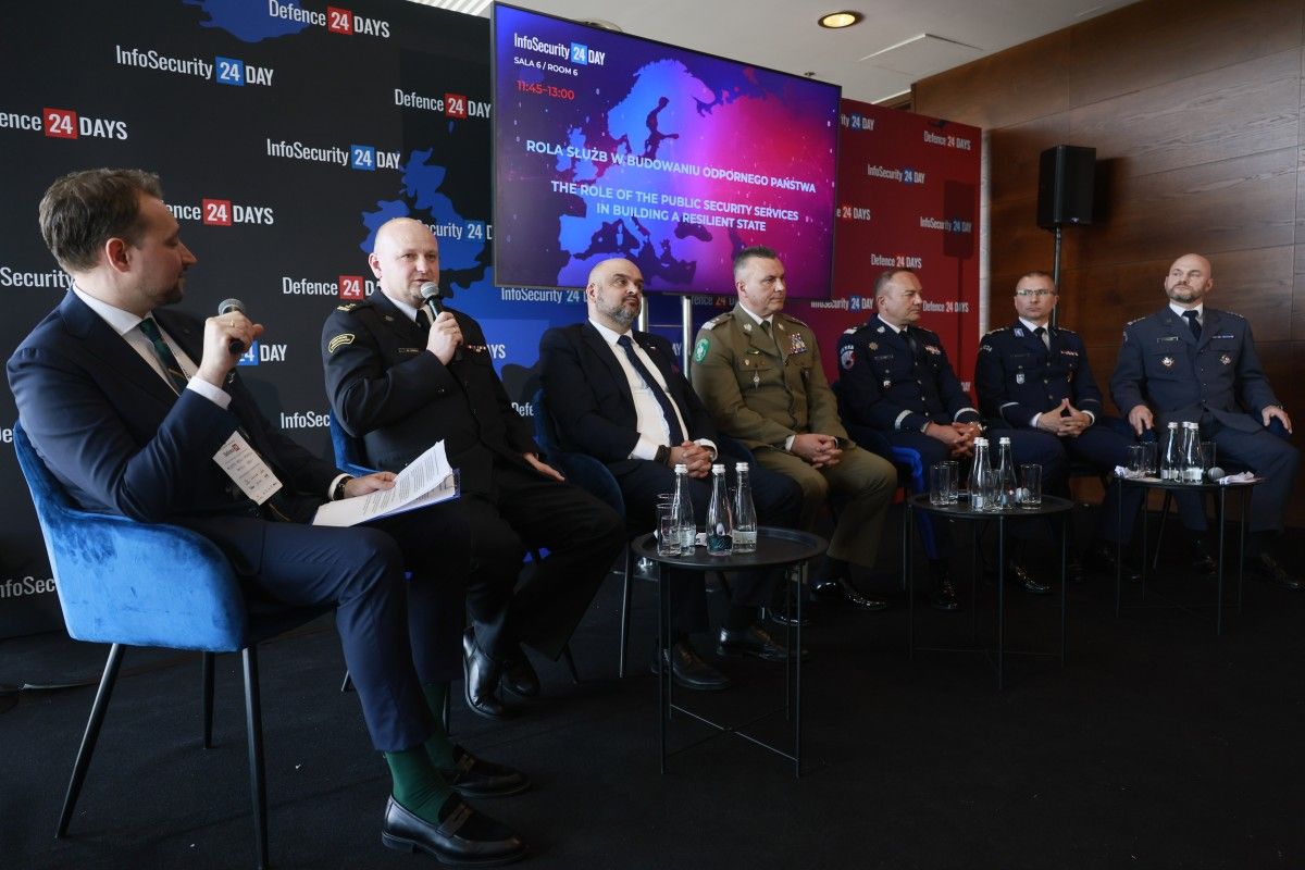 Od nowoczesnego sprzętu po obywatelską czujność. Służby o budowaniu odpornego państwa