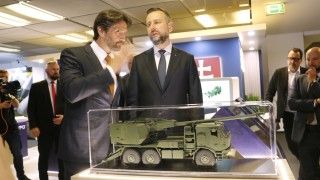 Wicepemierzy, ministrowie obrony Polski i Słowacki otworzyli pawilon słowacki na konferencji Defence24 Days