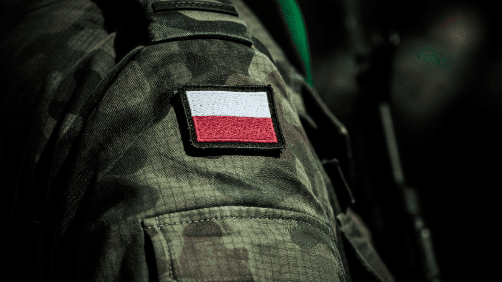 Polish soldiers to collect uniforms from parcel lockers as army expands pilot scheme