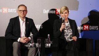 Pomysłodawcy Inicjatywy Trójmorza, byli prezydeni Polski i Chorwacji Andrzej Duda, Kolinda Grabar-Kitarović na konferencji Defence24 Days