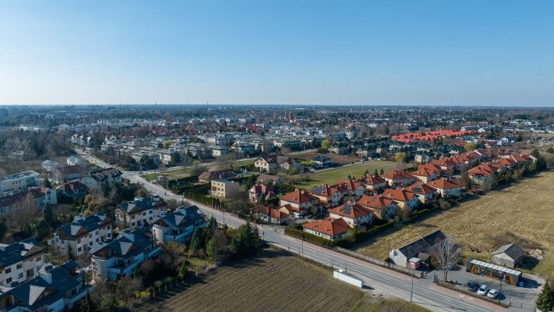 Widok z lotu ptaka na zabudowę w Józefosławiu.