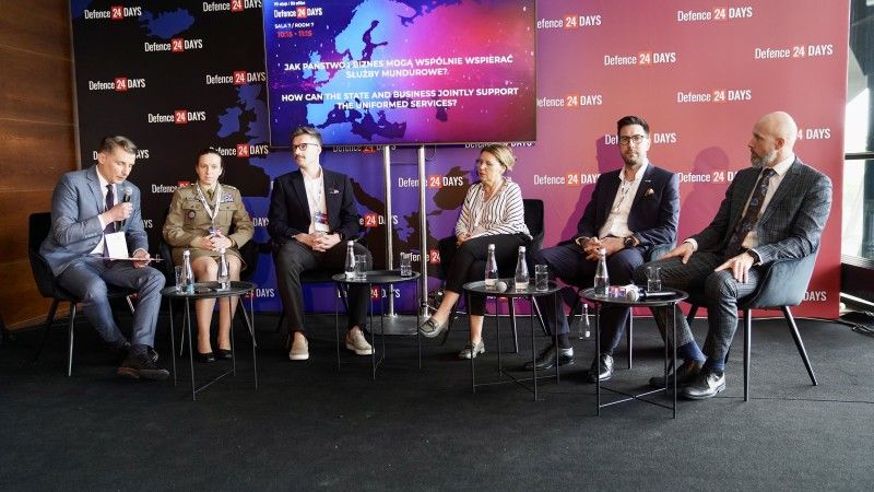 panel wsparcie dla żołnierzy i służb mundurowych