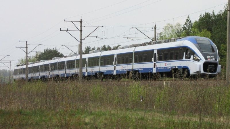Cyfryzacja i postęp technologiczny nie omijają również kolei. Jak do kwestii związanych z nowymi rozwiązaniami i wyzwaniami podchodzi PKP SA?