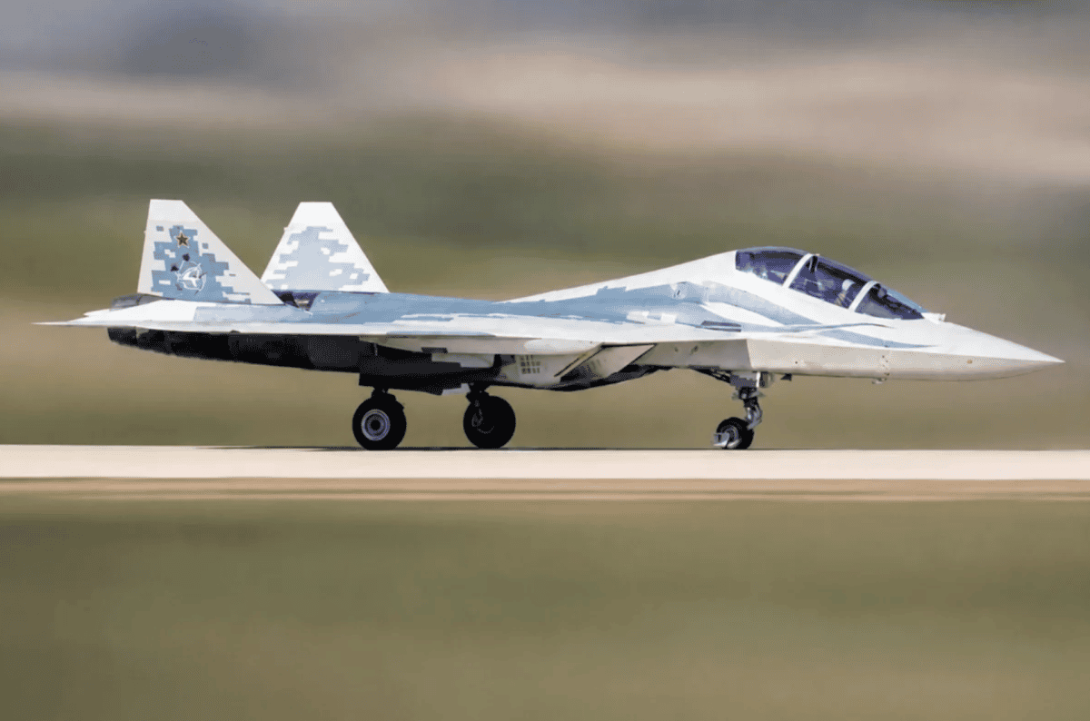 Rosja pracuje nad dwumiejscowym Su-57. Ale dla kogo?