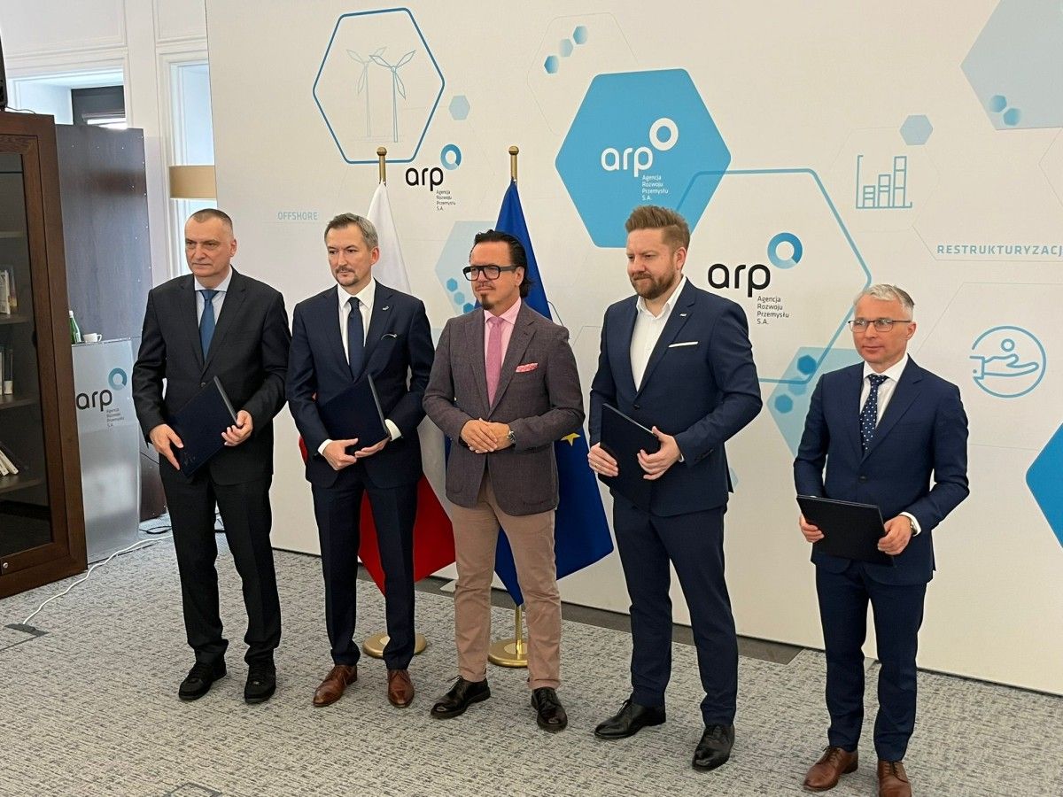 Polskie firmy chcą budować kablowiec dla morskich farm wiatrowych