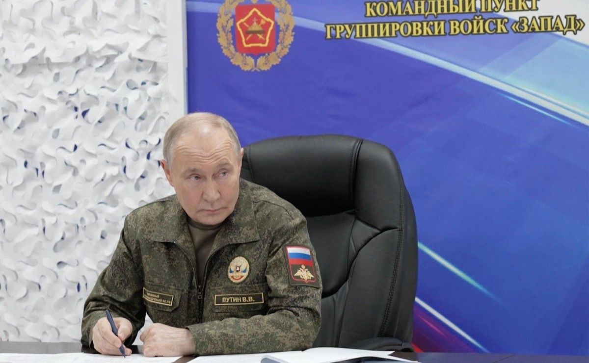 Środowy przegląd mediów; Putin leci do Pekinu po pomoc; Pieniądze dla polskiego przemysłu