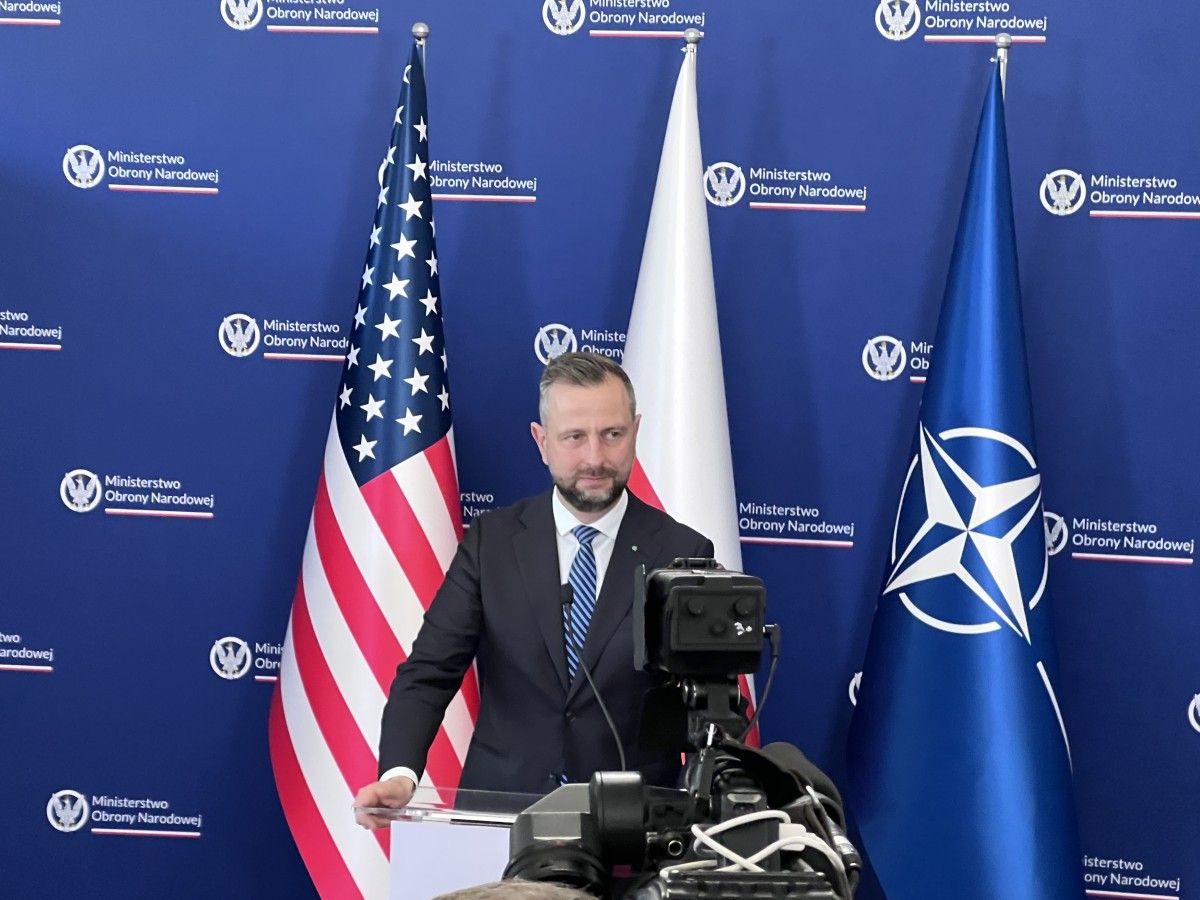 Szef MON uspokaja: nie ma mowy o zmniejszeniu obecności wojsk USA w Polsce