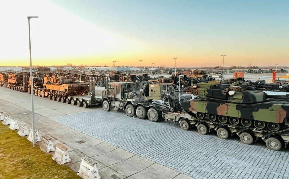 Gen. Gromadziński: Pancerna baza USA pod Wrocławiem to game changer. Strykery - nieperspektywiczne