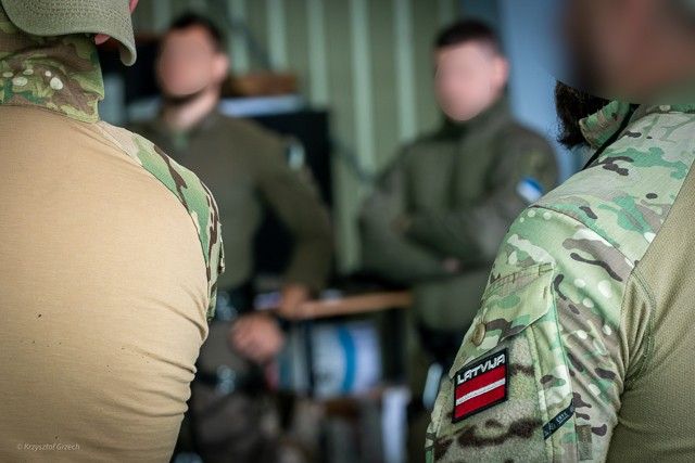 Funkcjonariusze podczas ćwiczeń
