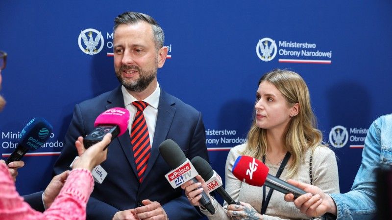 Wicepremier, Minister Obrony Narodowej Władysław Kosiniak-Kamysz na briefingu prasowym po podpisaniu pierwszych umów wykonawczych w ramach SAFE.