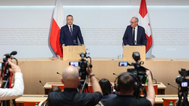Nawrocki Szwajcaria