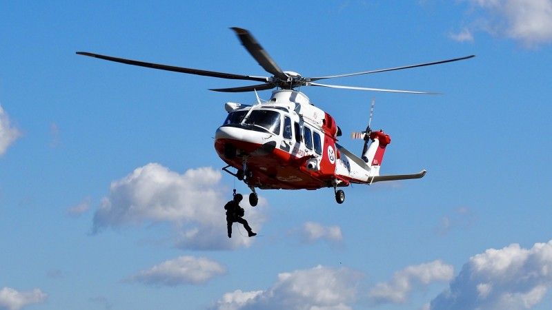 ratowniczy śmigłowiec AW139 należący do włoskiej straży wybrzeża Guardia Costiera Italiana