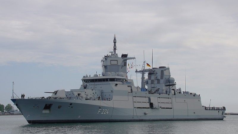 Niemiecka fregata Sachsen-Anhalt (F 224).