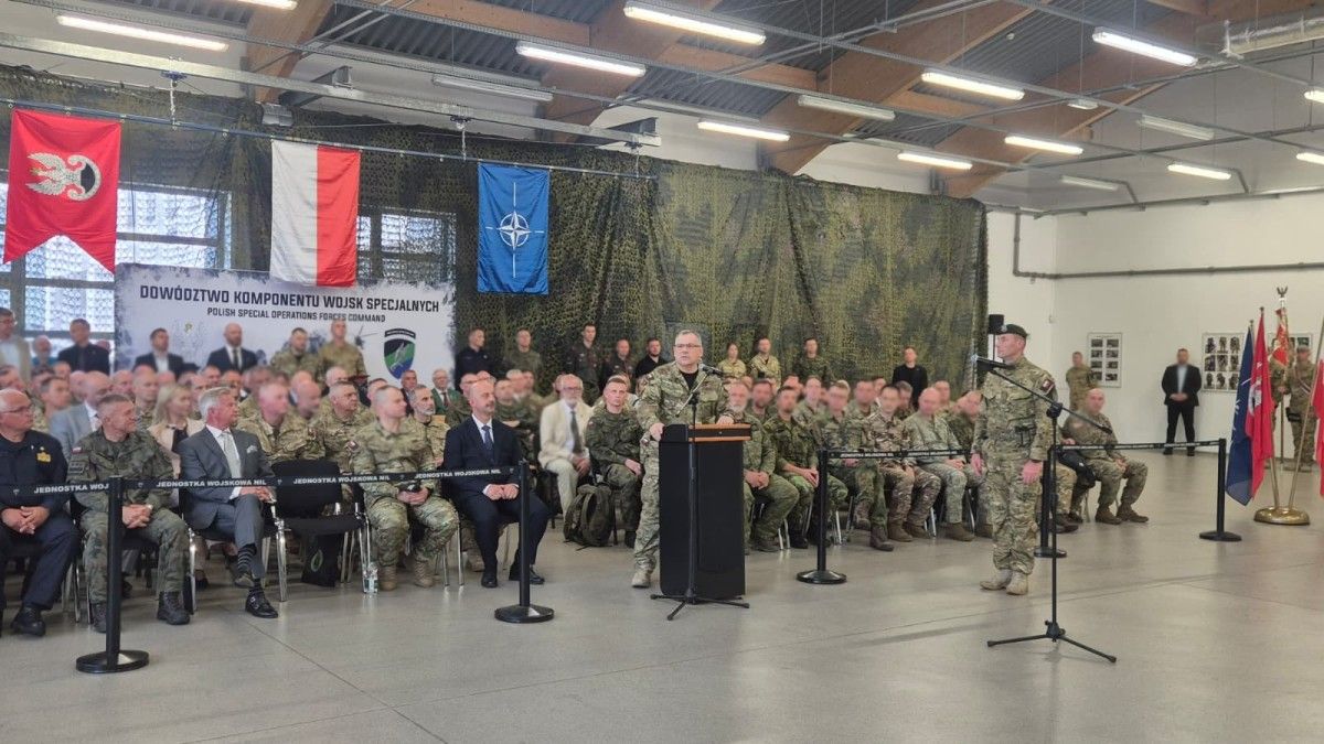 A political brawl over the photos of peculiar   forces. The military explains