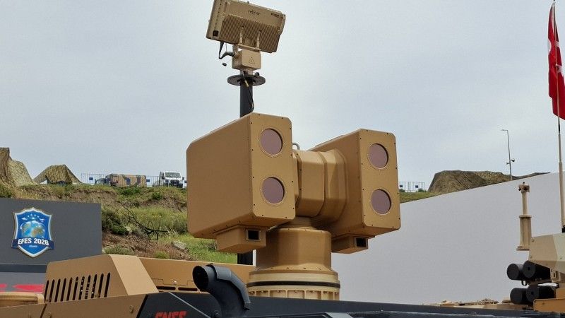 Laserowy system przeciwlotniczy Alka.