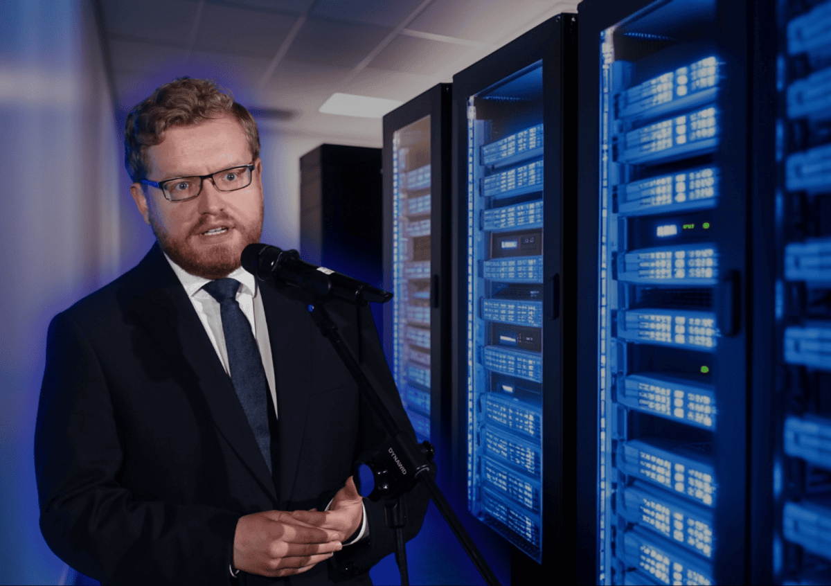 Гигафабрика искусственного интеллекта приближается. Стандерски: переговоры приближаются к завершению