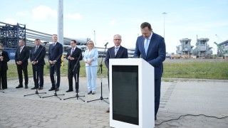 Podpisanie listu intencyjnego w terminalu w Świnoujściu.