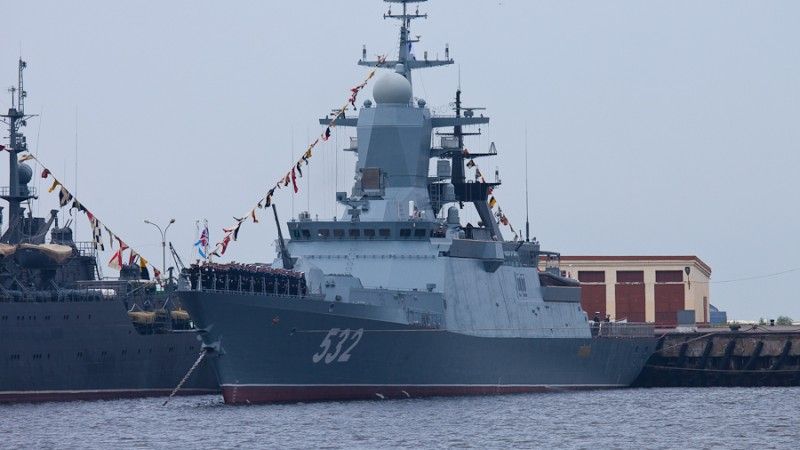 Cumująca w Kronsztadzie korweta „Bojkij”