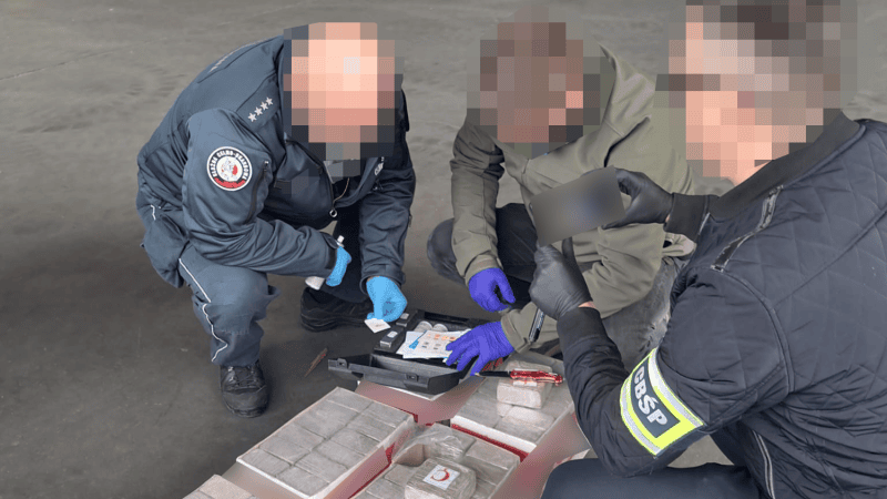 CBŚP i KAS udaremniły rekordowy przemyt heroiny