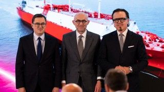 Minister energii Miłosz Motyka, prezes Orlenu Ireneusz Fąfara i minister aktywów państwowych Wojciech Balczun.