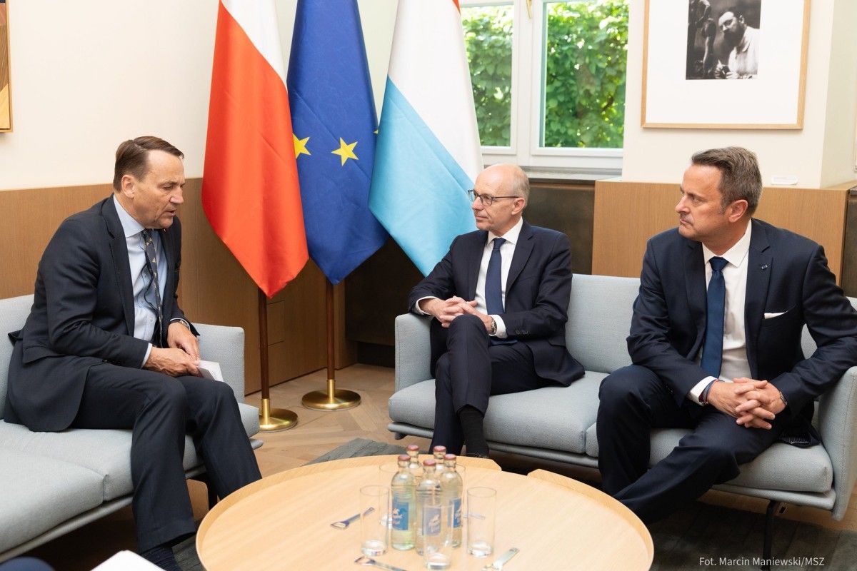 Sikorski z wizytą w Luksemburgu. Tematem kooperacja satelitarna