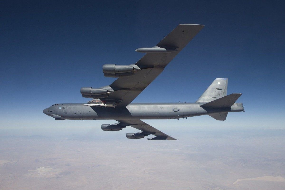 Bombowiec B-52 rozbił się w bazie lotniczej Edwards