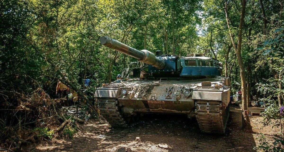 The USA will spread military aid for Ukraine over 3  years. That's 400 million dollars.