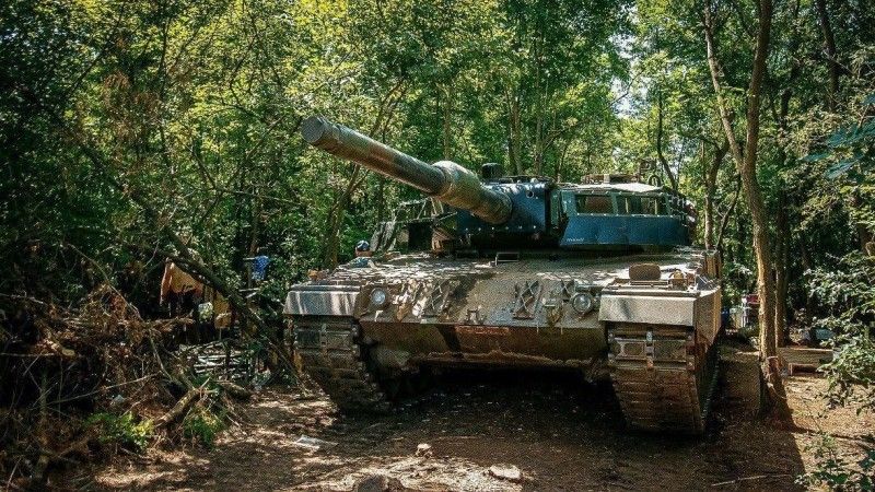 Leopard 2A4, Ukraine, forest
