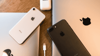 W iPhone'ach odkryto podatność umożliwiającą obejście zabezpieczeń przygotowanych przez Apple. Nie można jej załatać ze względu na jej charakter.