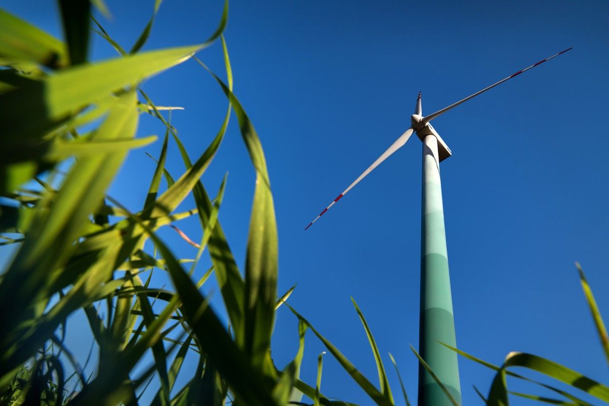 Magazyny energii przy czterech farmach wiatrowych PGE w 2028 r. Elektrotim wygrywa przetarg